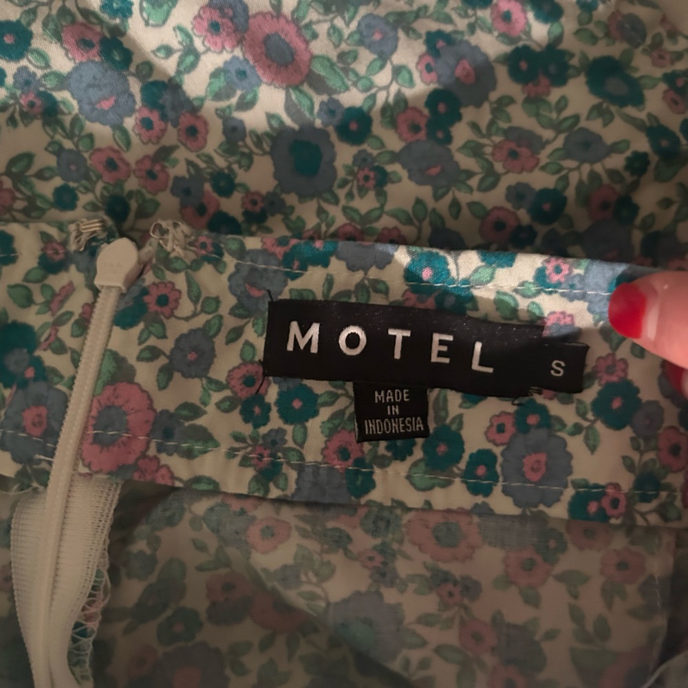 Motel Rocks skirt! - Picture 3 of 3